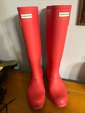 NWB Hunter Original short gloss Orange Rain Boots Women’s Size US 9